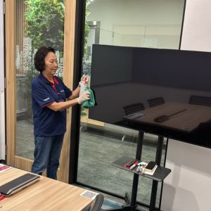 Office Cleaning (3)